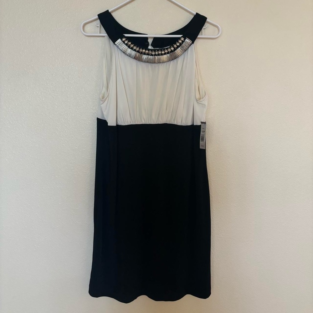Formal Bejeweled Boat Neckline Sleeveless Dress